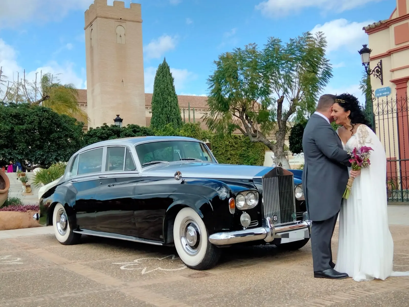 Rolls-Royce Silver Cloud LWB Carroceria larga 1963 - Coche clásico para alquiler en bodas Sevilla - Imagen 7 de 9