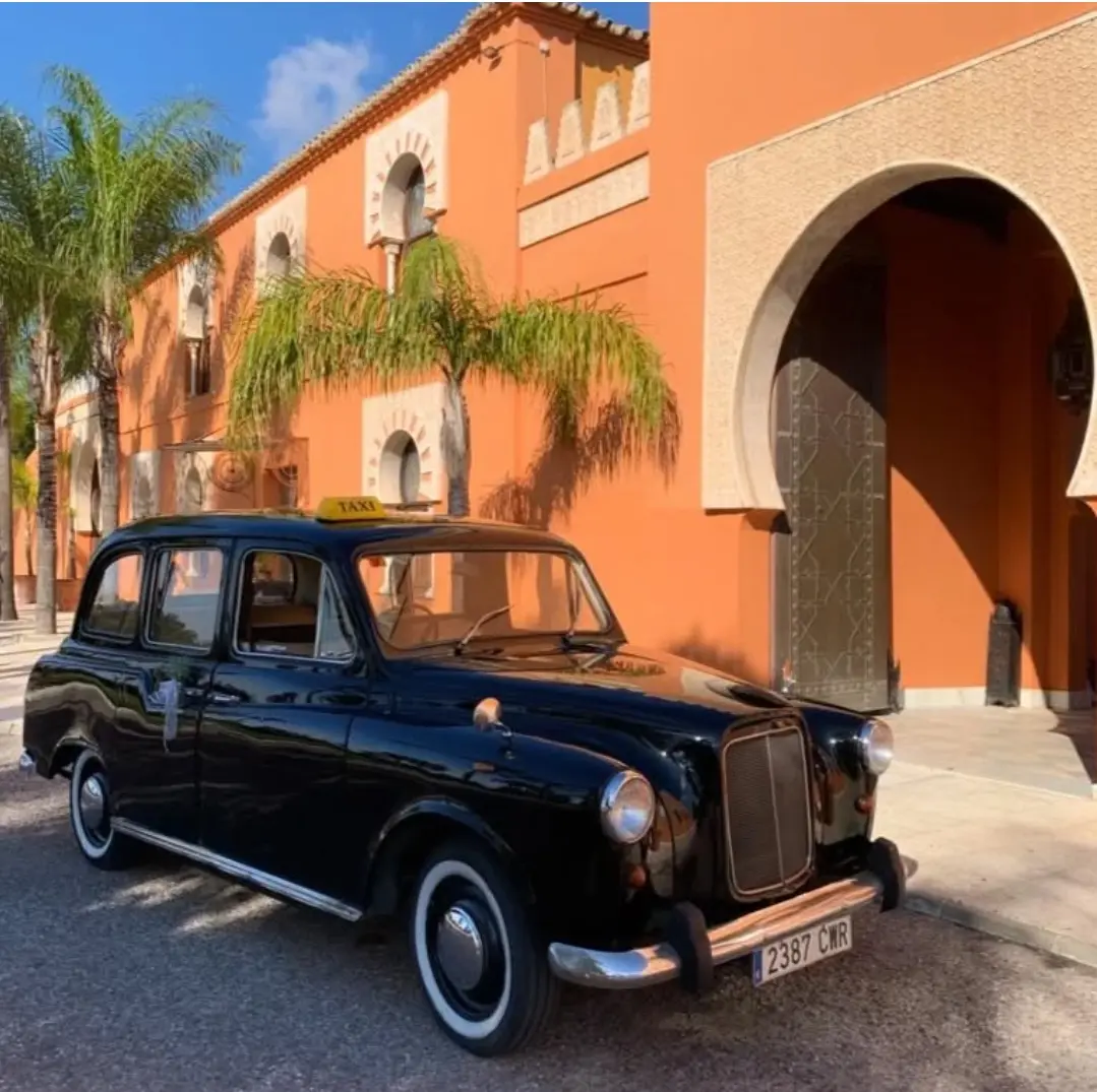 Austin FX4 (Taxi inglés) 1978 - Coche clásico para alquiler en bodas Sevilla - Imagen 7 de 7